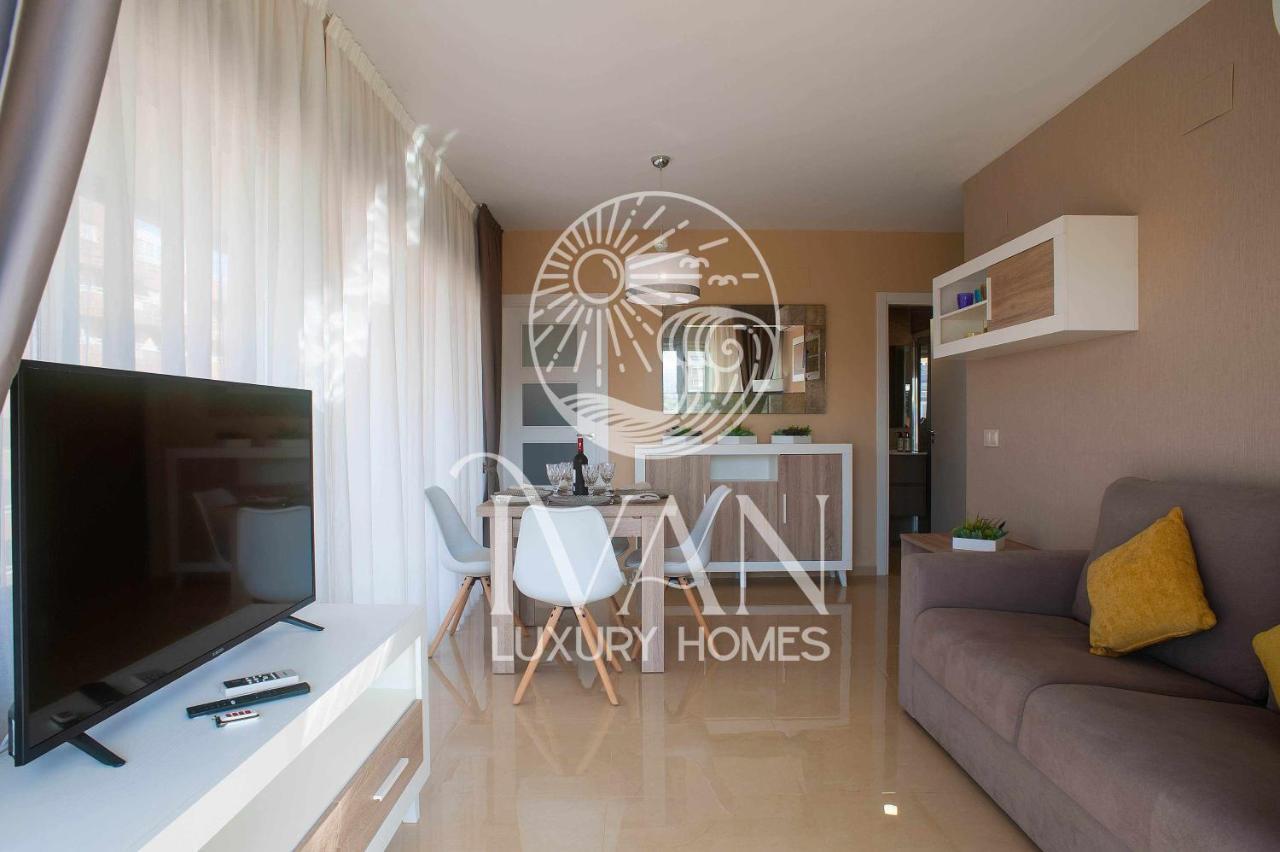 Casa Munteanu Ivan Luxury Homes 6ªpta Norte 1ªlinea 奥罗佩萨德尔马 外观 照片