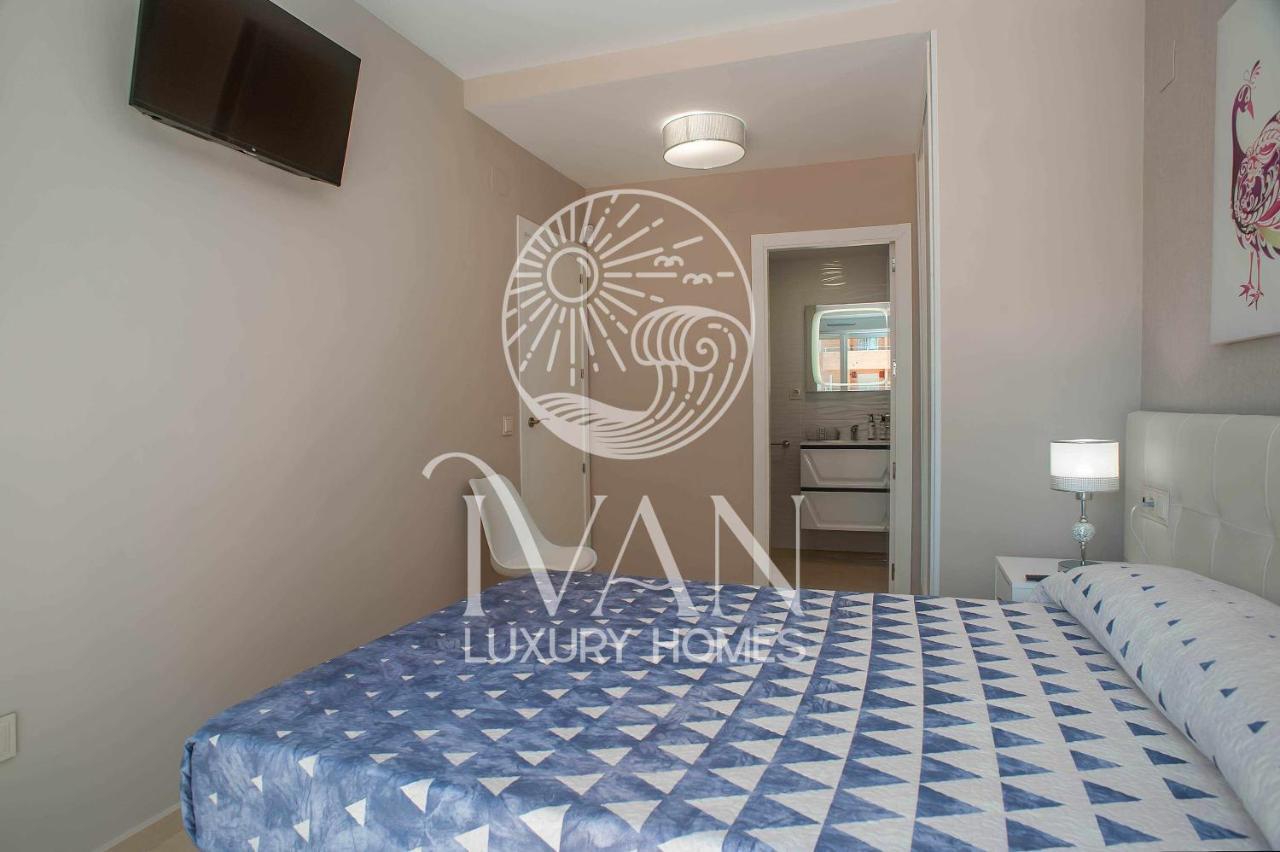 Casa Munteanu Ivan Luxury Homes 6ªpta Norte 1ªlinea 奥罗佩萨德尔马 外观 照片