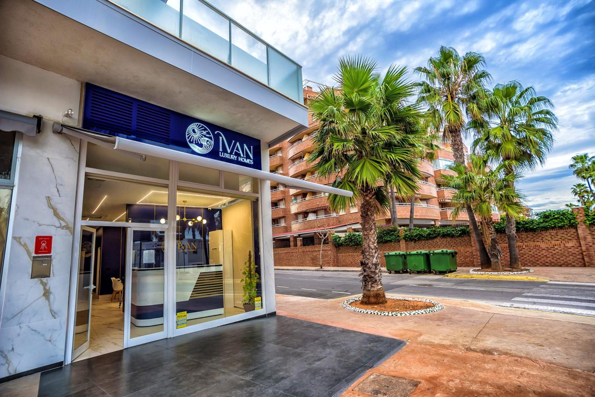 Casa Munteanu Ivan Luxury Homes 6ªpta Norte 1ªlinea 奥罗佩萨德尔马 外观 照片